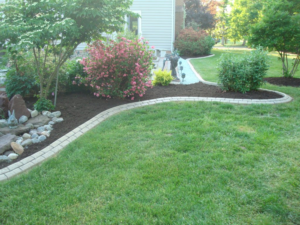 Landscape Curbing Edgewise Curbing Inc